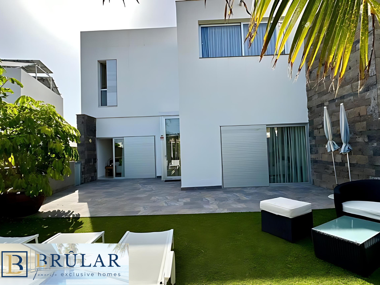 Schitterende Moderne Villa met Zeezicht in de Luxueuze Wijk Playa del Duque